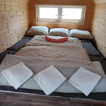 Kapslový hotel Cozy Tiny Meadow